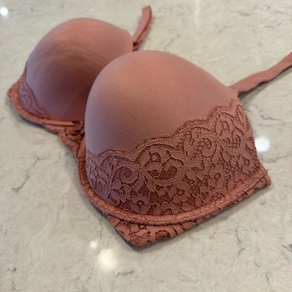 Victoria’s Secret Push-Up Bra - Blush Pink with Floral Lace Accents - 38DDD - Picture 12 of 13